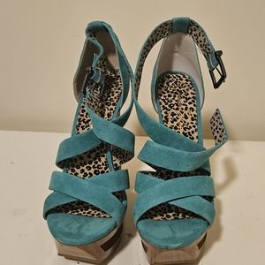 New Jessica Simpson platform size 10